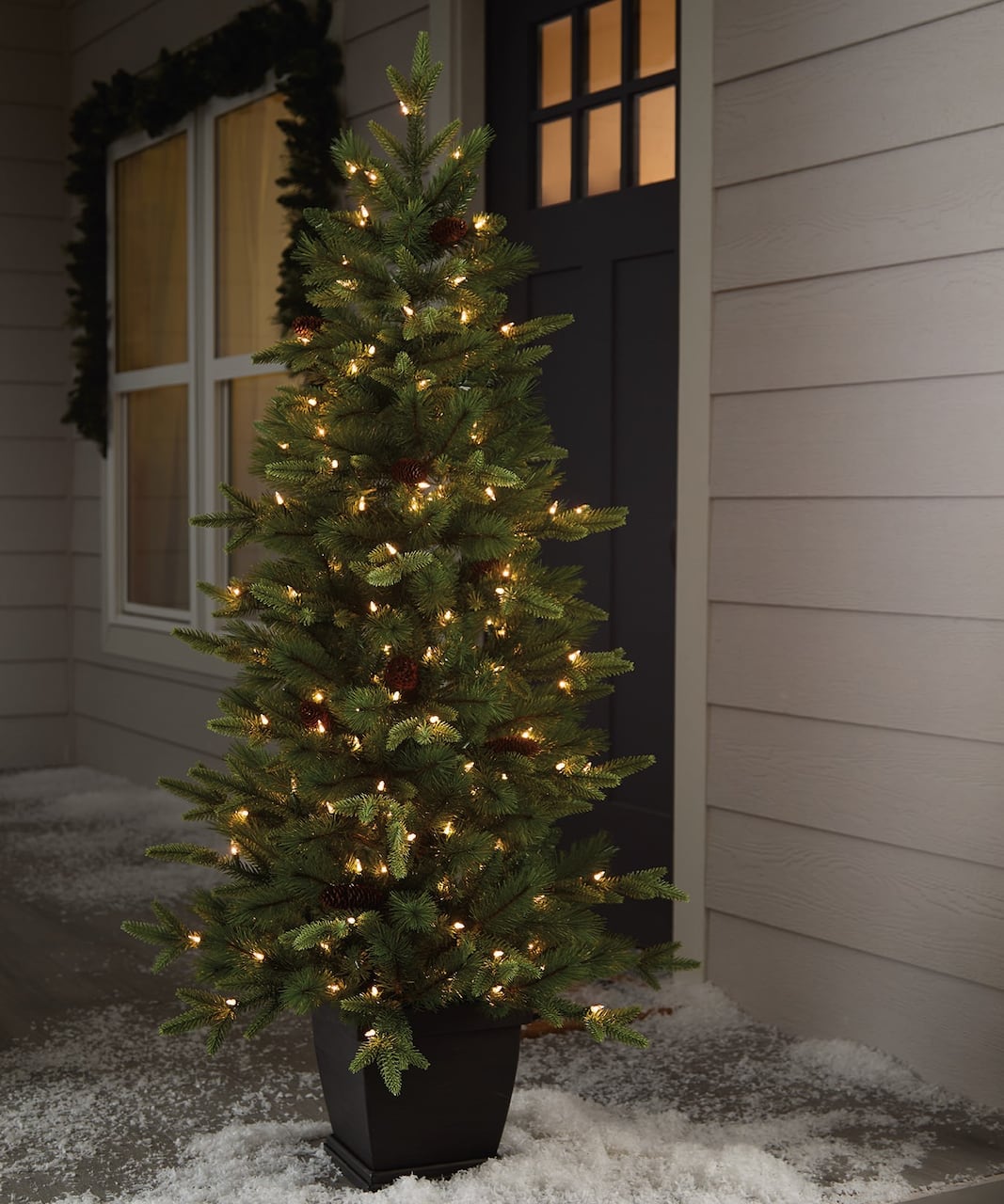 Sapin de Noël artificiel illuminé à aspect de pin Luna à DEL blanc chaud de 5 pi d’Ashland